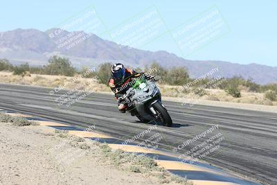 media/Dec-04-2025-Racers Edge (Thu) [[5ebc9f124d]]/3-B Group/3-Session 2 (Turn 7 Inside)/